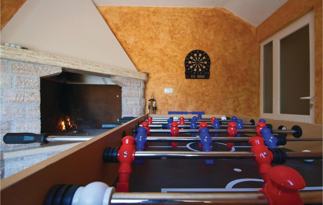 Cozy Home In Frkeci With Outdoor Swimming Pool Barban Екстер'єр фото