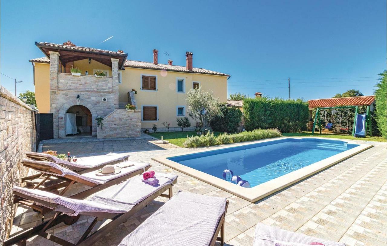 Cozy Home In Frkeci With Outdoor Swimming Pool Barban Екстер'єр фото